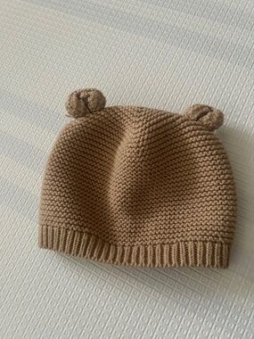 Baby Gap infant hat